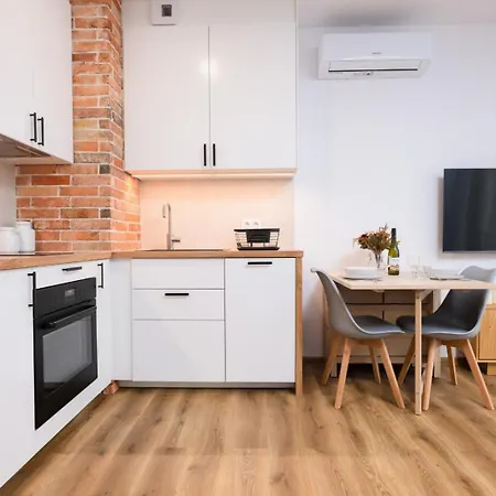 Spychalskiego - Parking, Balcony, Air Con - By Rentujemy Poznan